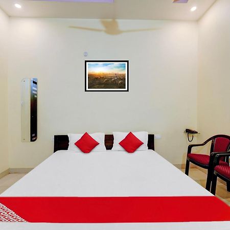 Oyo Flagship Hotel Centre Point Chhapra Eksteriør bilde