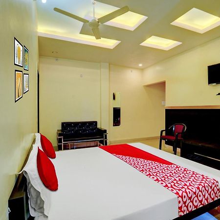Oyo Flagship Hotel Centre Point Chhapra Eksteriør bilde