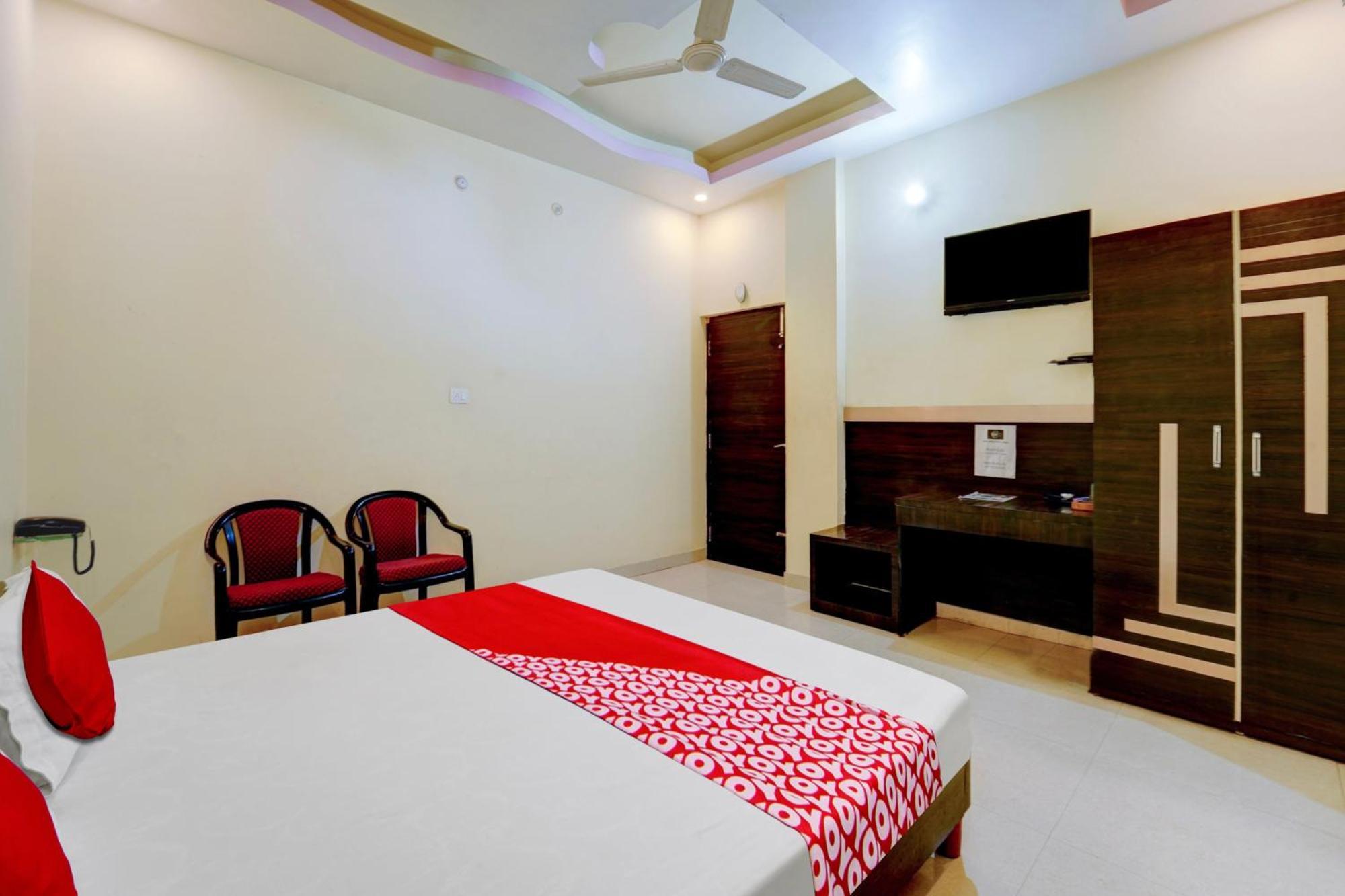 Oyo Flagship Hotel Centre Point Chhapra Eksteriør bilde