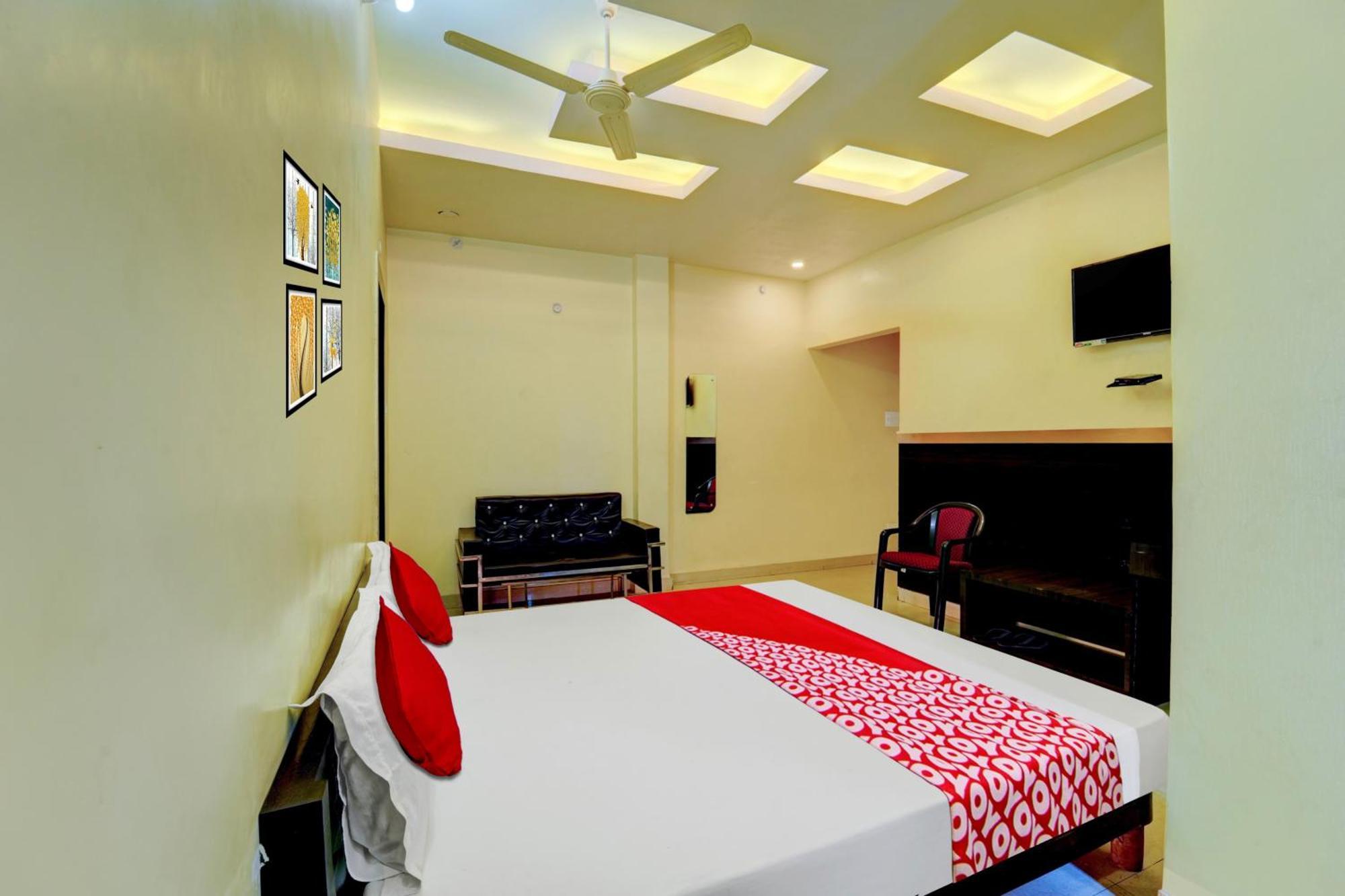 Oyo Flagship Hotel Centre Point Chhapra Eksteriør bilde