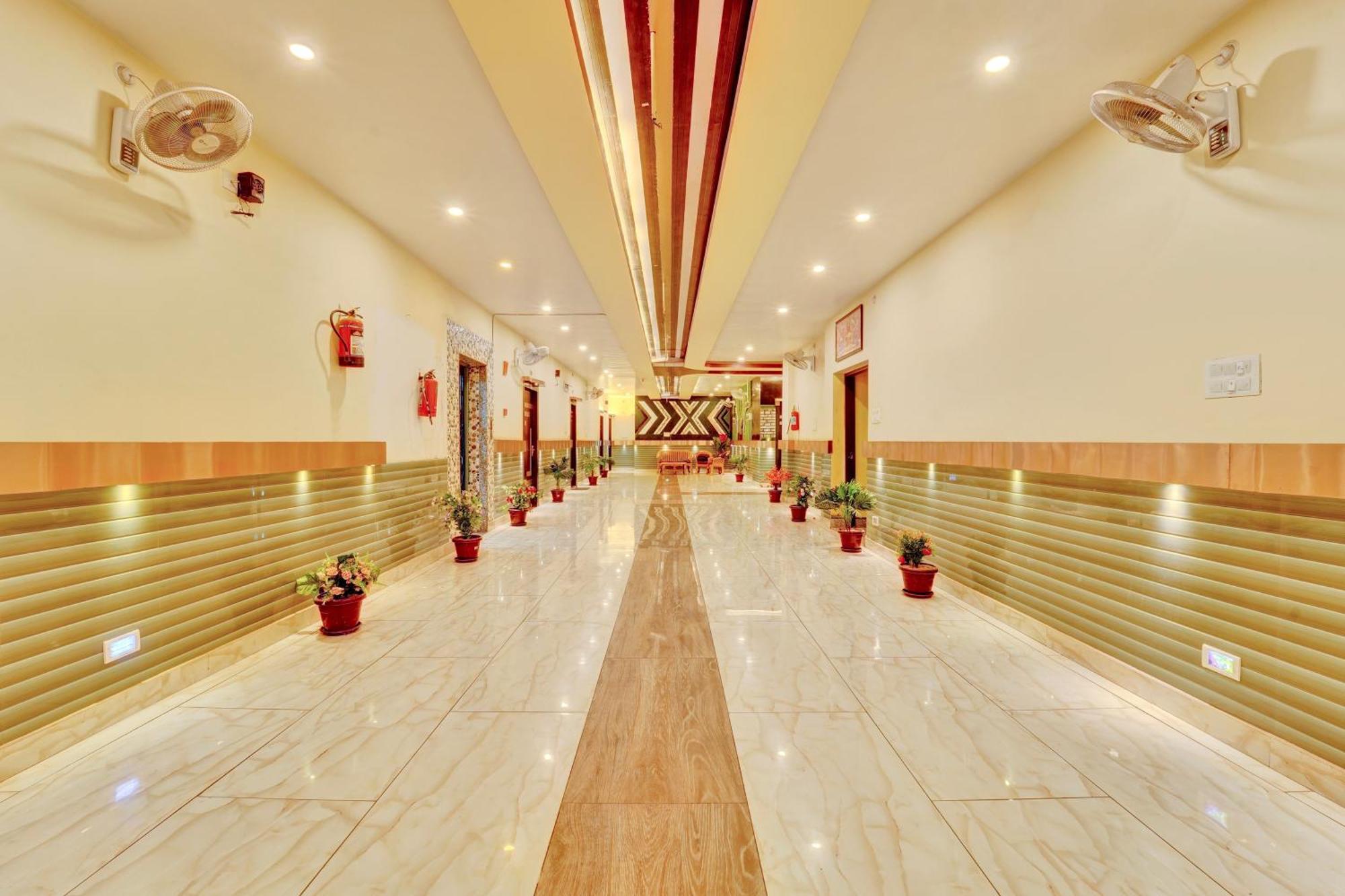 Oyo Flagship Hotel Centre Point Chhapra Eksteriør bilde